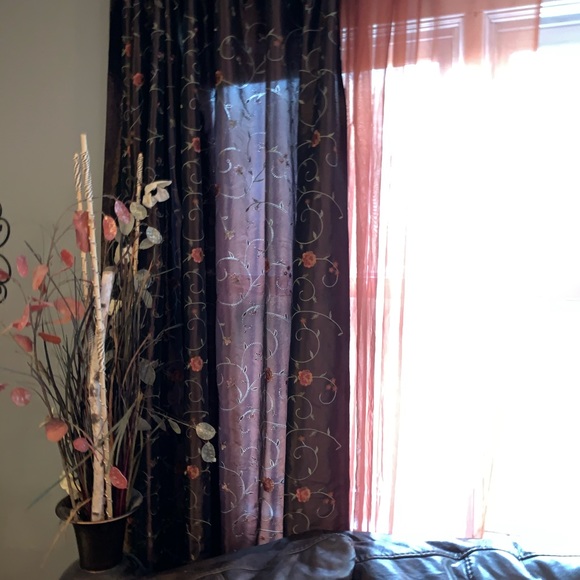 Curtains - Picture 3 of 3